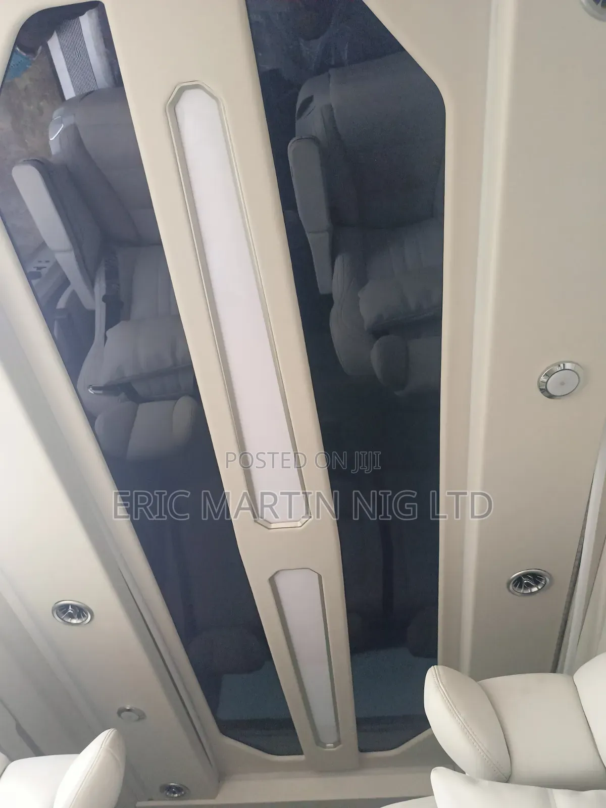 Toyota HiAce 2025 Black