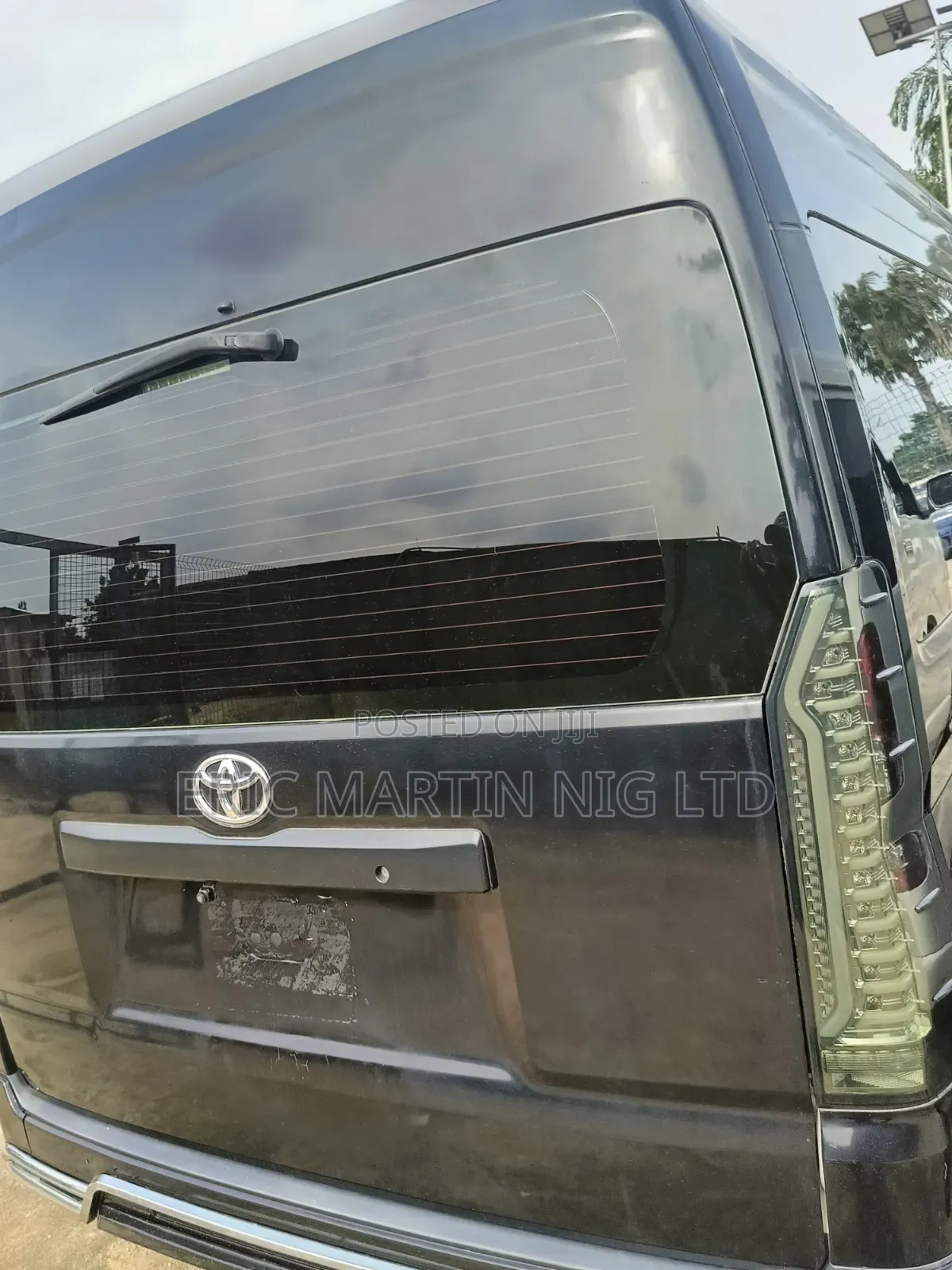 Toyota HiAce 2025 Black
