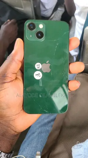 Apple iPhone 13 128 GB Green