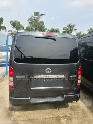 Toyota HiAce 2015 Black