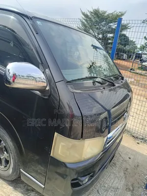 Toyota HiAce 2015 Black