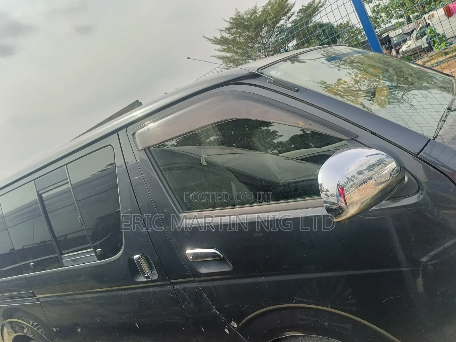 Toyota HiAce 2015 Black