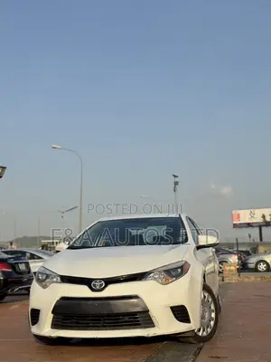 Toyota Corolla LE 4dr Sedan (1.8L 4cyl CVT) 2016 White