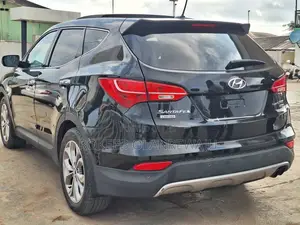 Hyundai Santa Fe 2014 Black