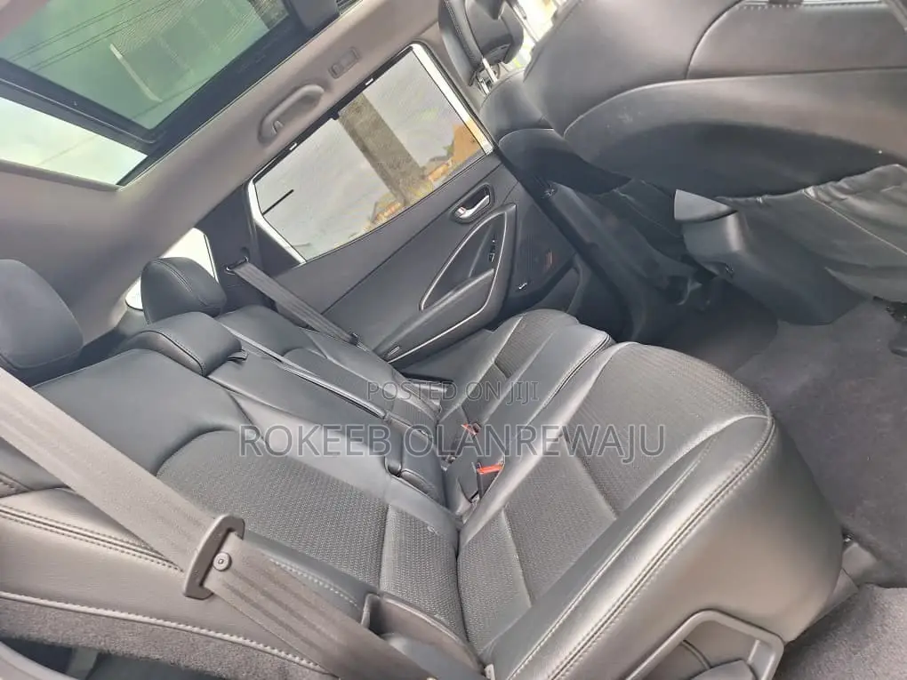 Hyundai Santa Fe 2014 Black