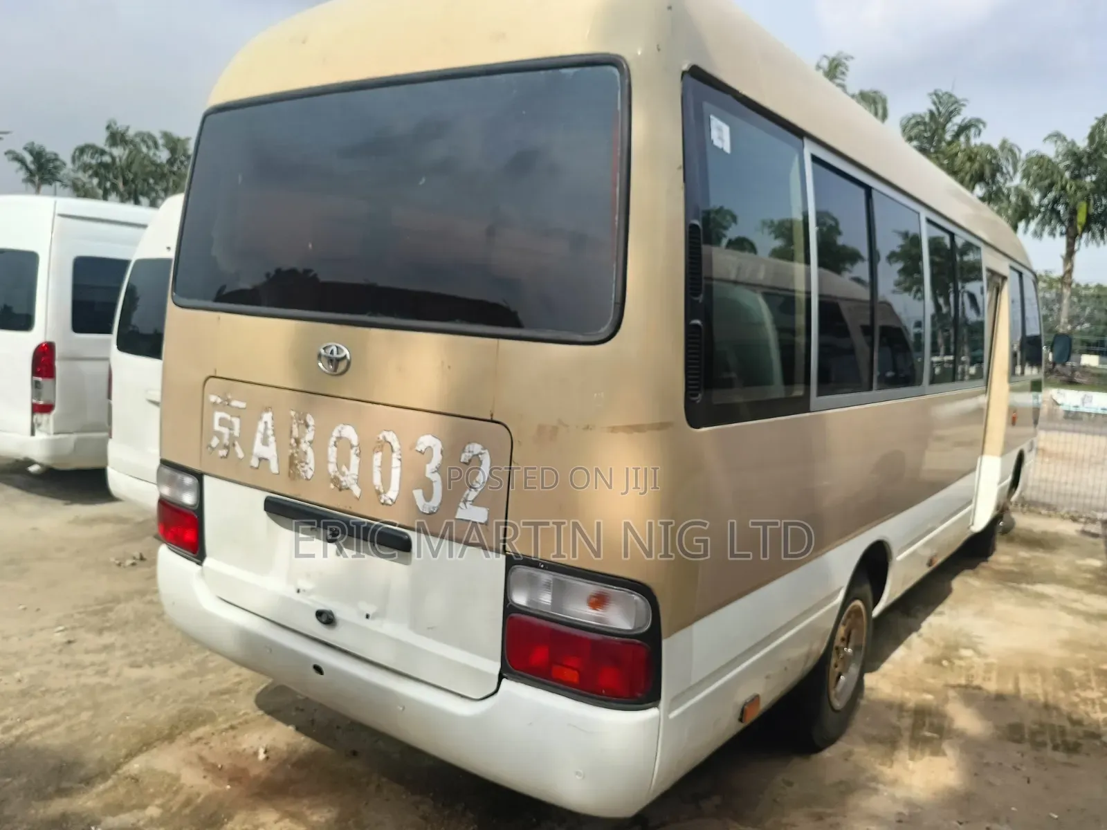 Toyota Coaster 2015 Gold