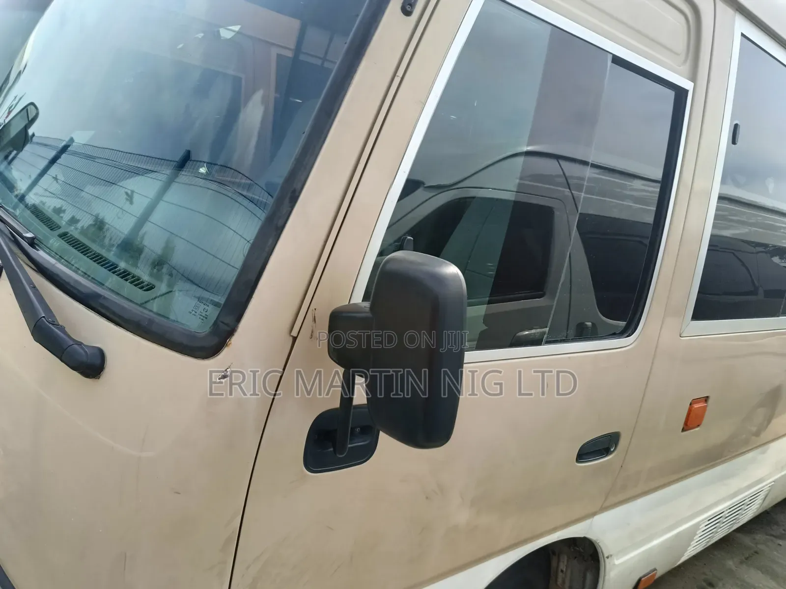 Toyota Coaster 2015 Gold