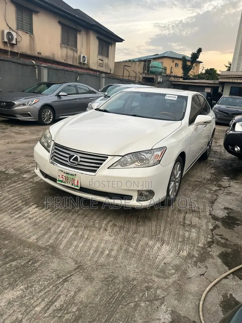 Lexus ES 2012 White
