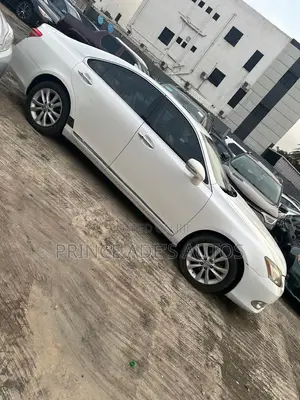 Lexus ES 2012 White