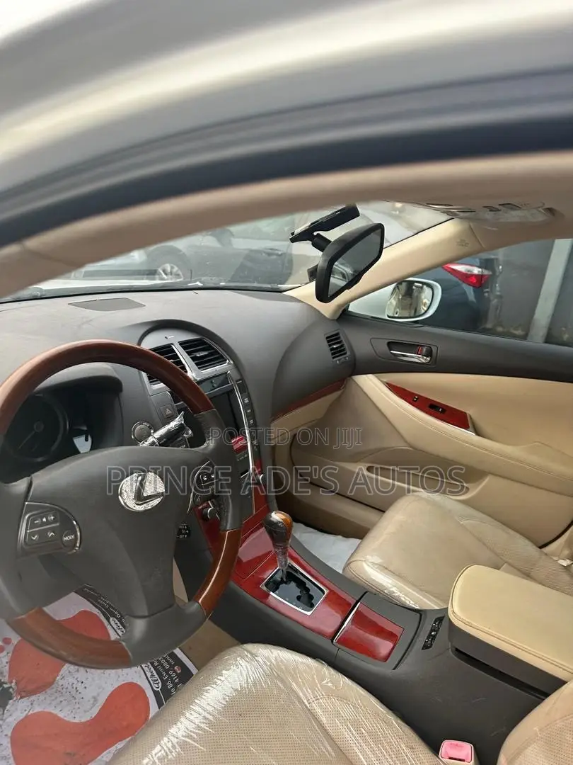 Lexus ES 2012 White