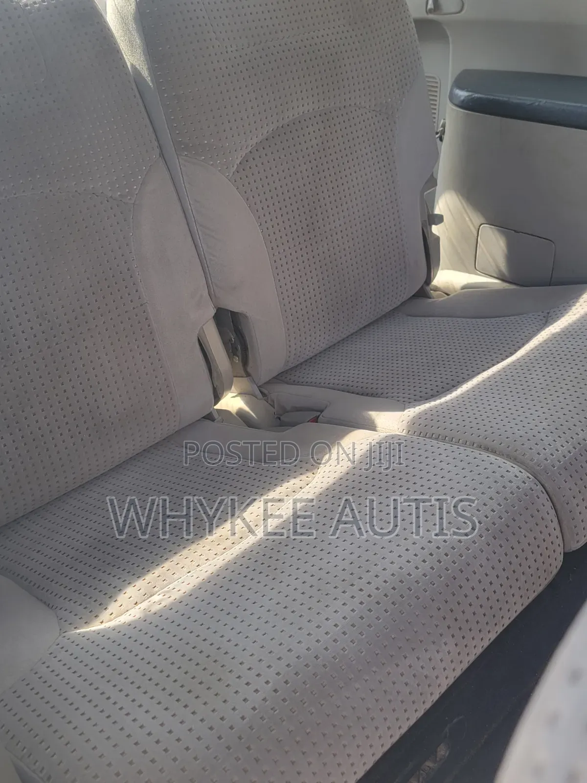 Mitsubishi Grandis 2002 Black
