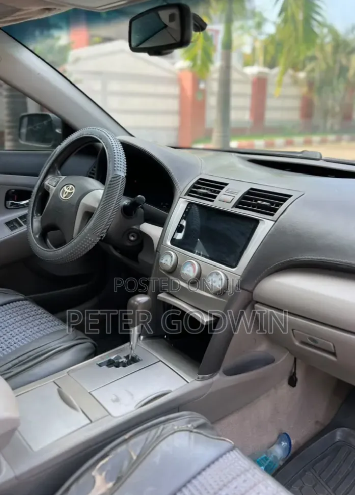 Toyota Camry 2010