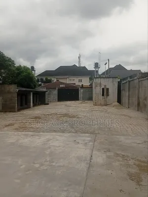 Furnished 2bdrm Block of Flats in Oginigba New Layout for rent