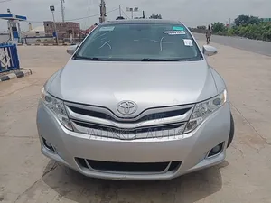 Toyota Venza LE AWD V6 2013 Silver
