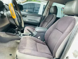Toyota Hilux 2014 White