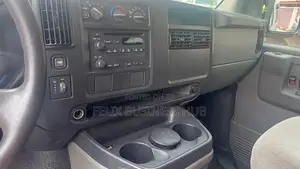 Chevrolet Shcool Bus 2004 White