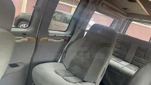Chevrolet Shcool Bus 2004 White
