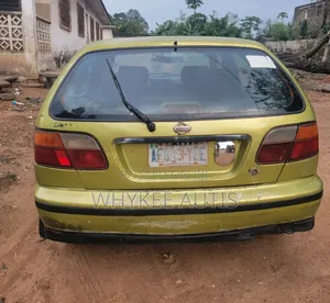 Nissan Almera 1.8 2000