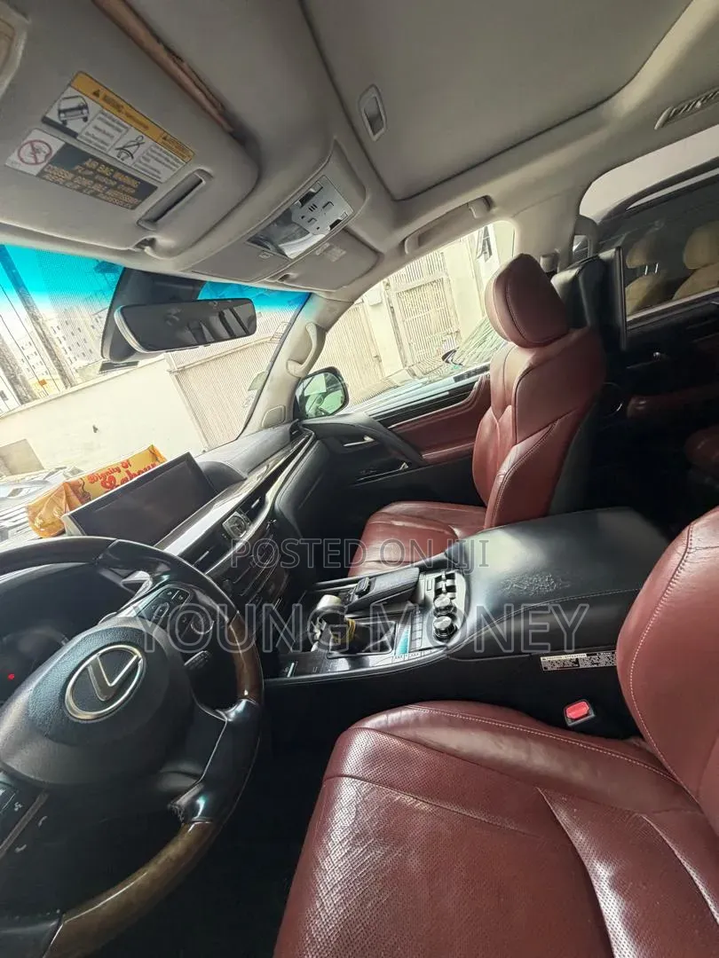 Lexus LX 570 AWD 2016 Black