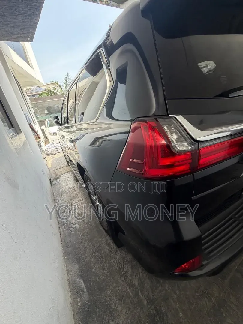 Lexus LX 570 AWD 2016 Black