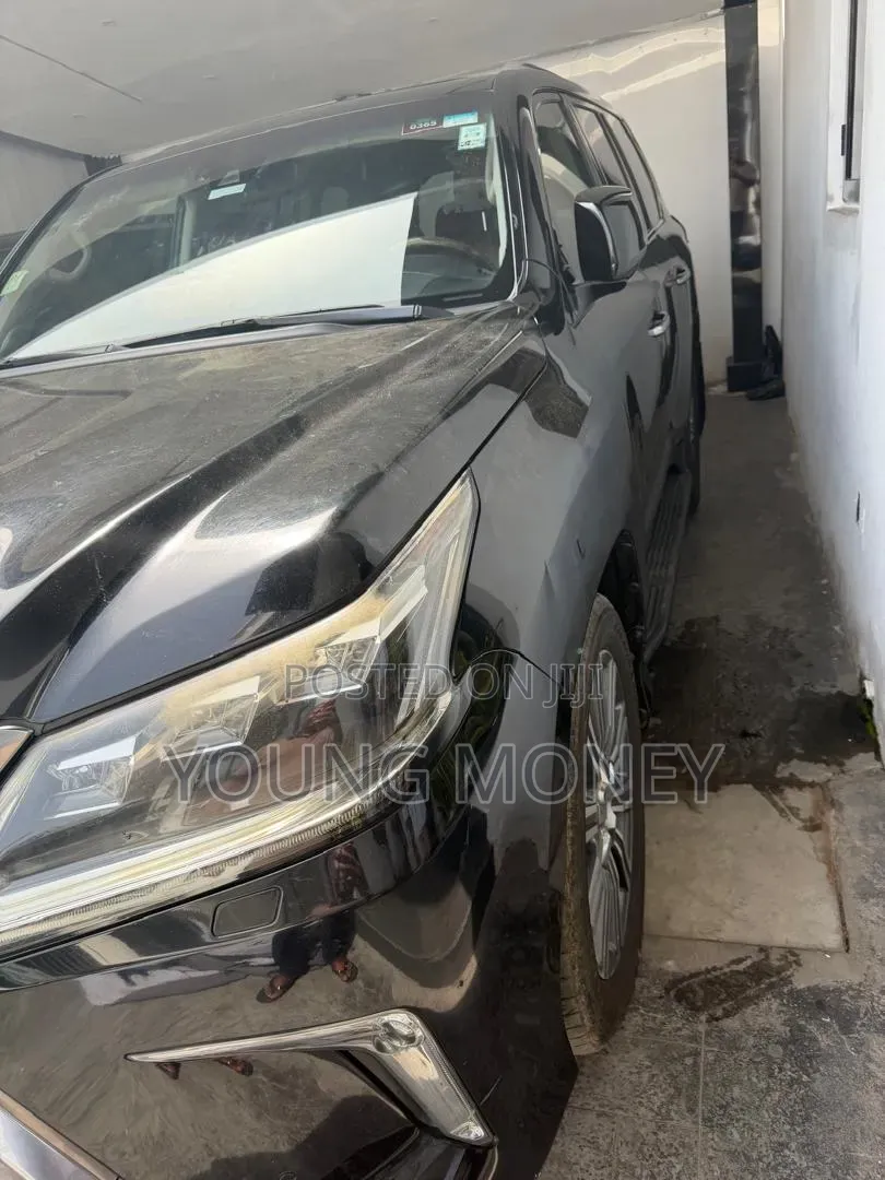 Lexus LX 570 AWD 2016 Black