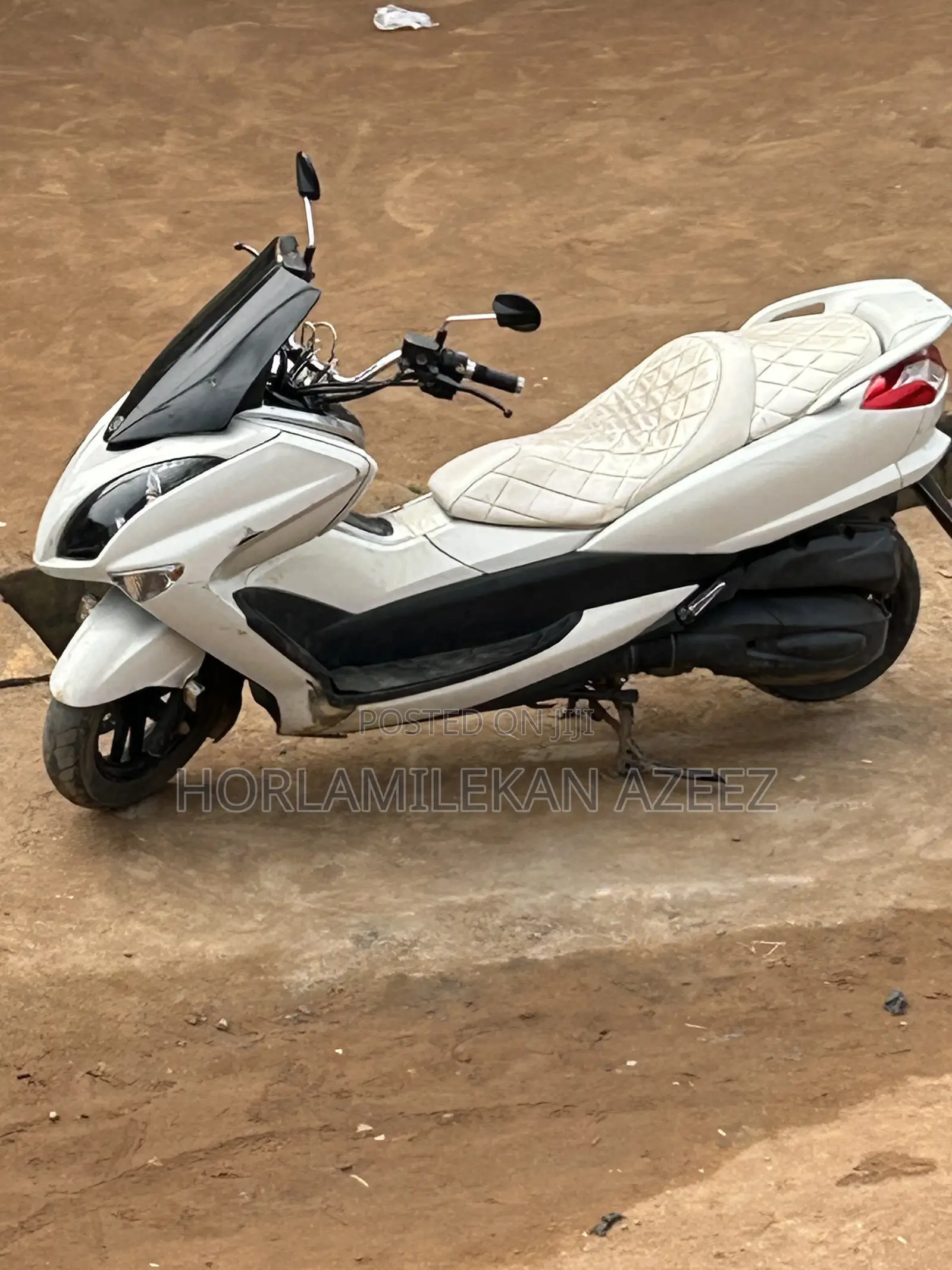 Yamaha Majesty 2018 White