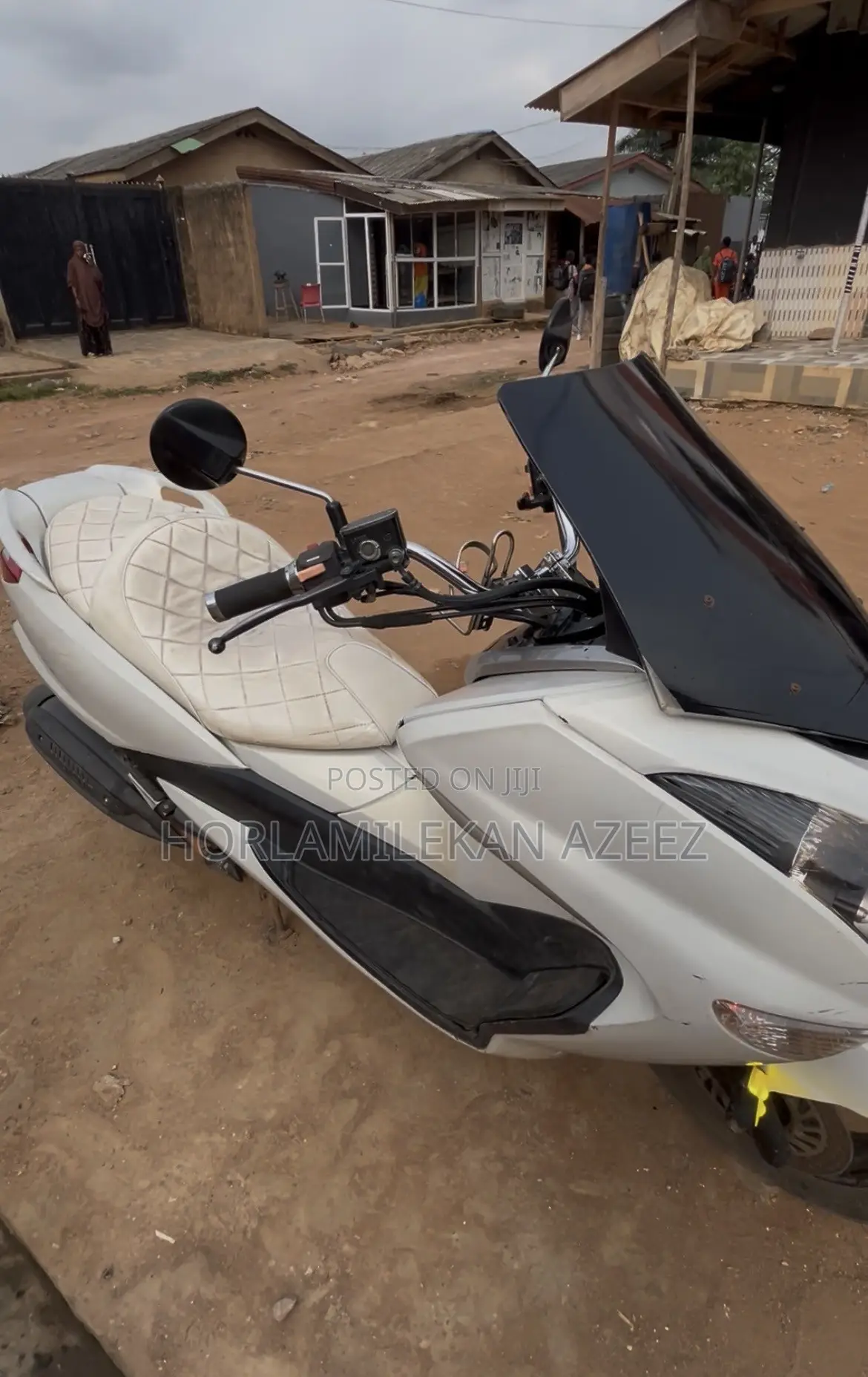 Yamaha Majesty 2018 White
