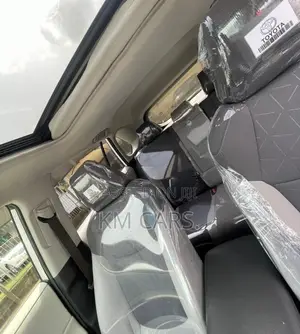 Toyota RAV4 XLE AWD 2019 White
