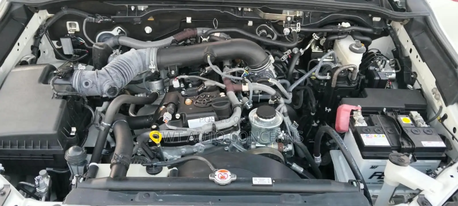 Toyota Hilux 2024 White