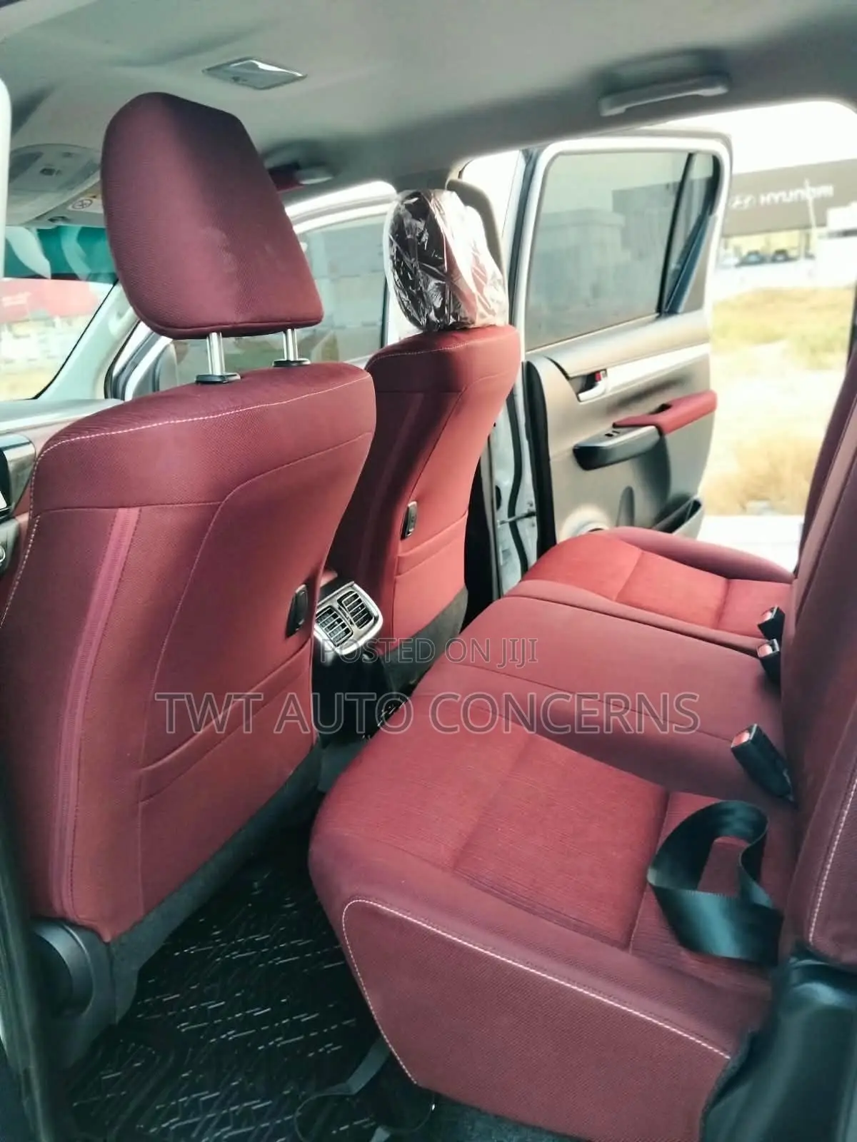 Toyota Hilux 2024 White