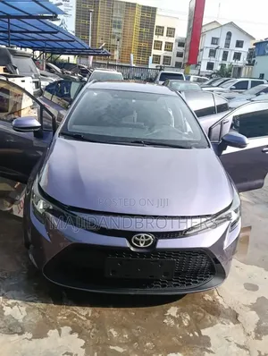 Toyota Corolla 2022 Purple