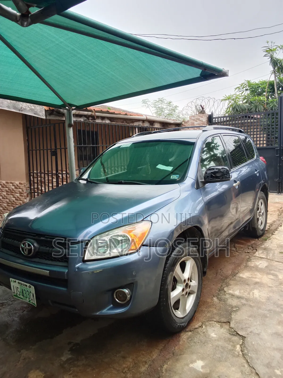 Toyota RAV4 2010 Blue