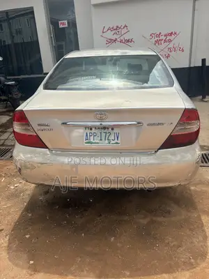 Toyota Camry 2004 Silver