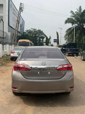 Toyota Corolla L 4dr Sedan (1.8L 4cyl Manual) 2016 Brown
