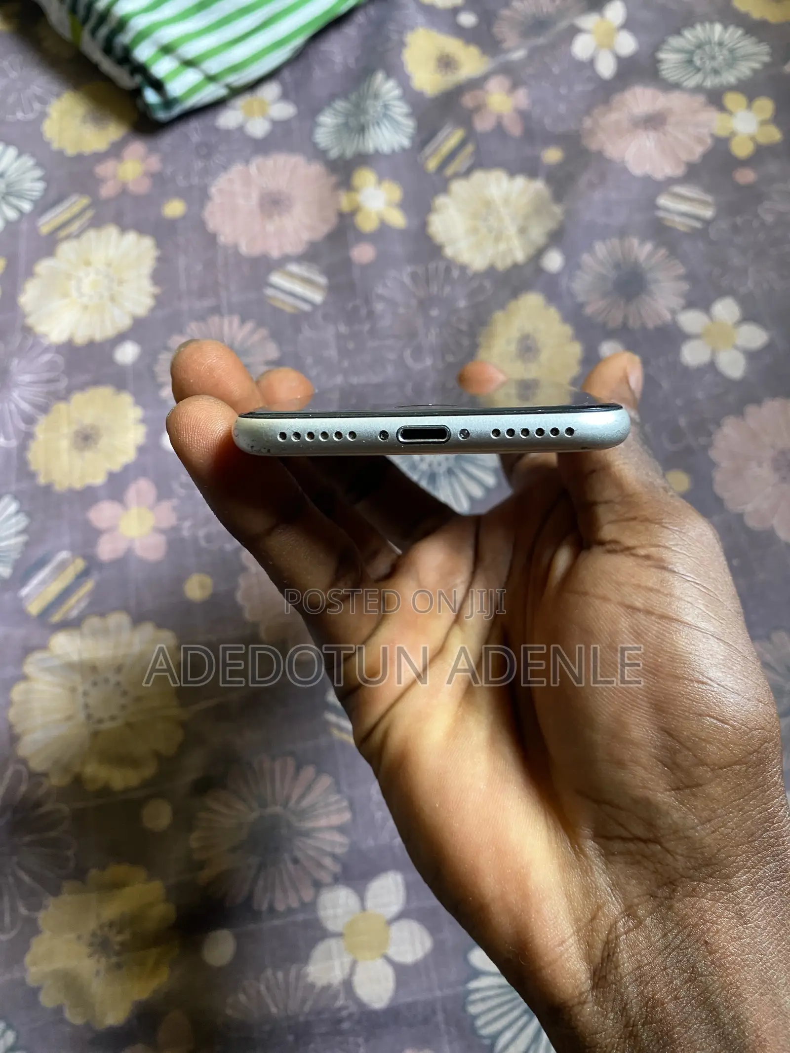 Apple iPhone SE (2022) 128 GB White