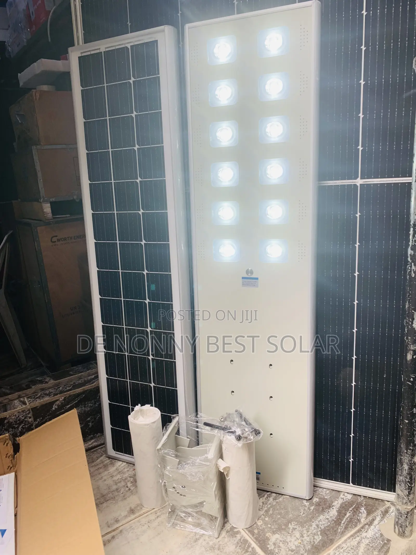 100watts Wakatek Solar Street Light