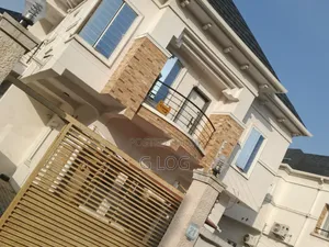 4bdrm Duplex in Ikota, Lagos Island / Lagos Island for rent
