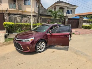 Toyota Avalon Limited Sedan FWD (3.5L 6cyl 6A) 2013 Burgundy