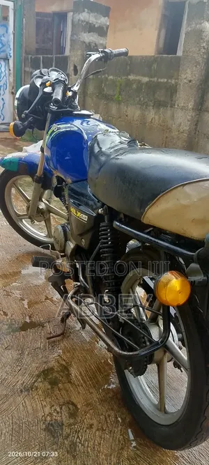 TVS HLX 125 2023 Blue