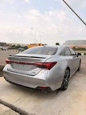 Toyota Avalon XSE 2020 Silver