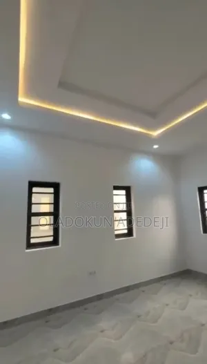 Furnished 2bdrm Block of Flats in Oregon, Oregun for rent