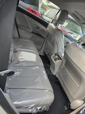 Toyota Venza XLE 4dr Wagon (3.5L 6cyl 6A) 2015 White