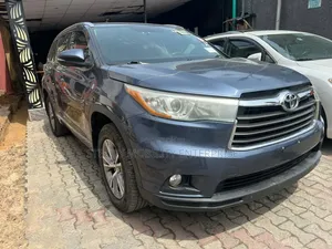 Toyota Highlander XLE 4dr SUV AWD (3.5L 6cyl 6A) 2015 Blue