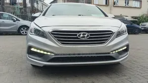 Hyundai Sonata Limited Sedan FWD (2.4L 4cyl 6A) 2016 Silver
