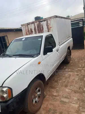 Nissan NP300 2014 White