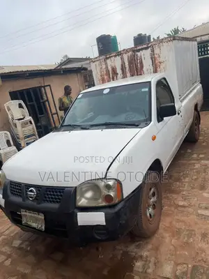 Nissan NP300 2014 White