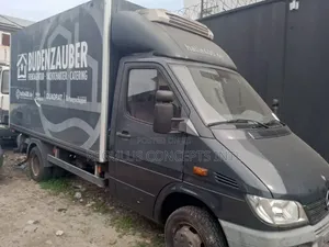 Mercedes-Benz Sprinter 1983 Black