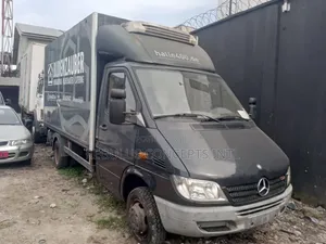 Mercedes-Benz Sprinter 1983 Black