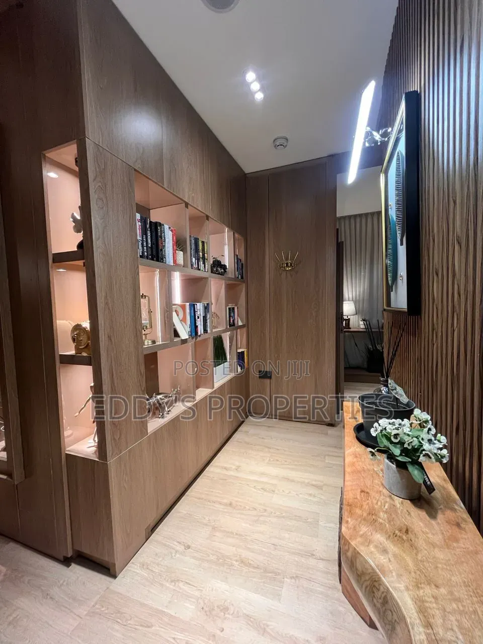 Luxury 5 Bedroom Apartment