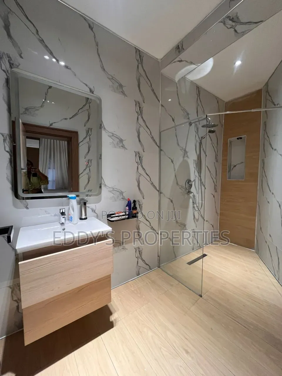 Luxury 5 Bedroom Apartment